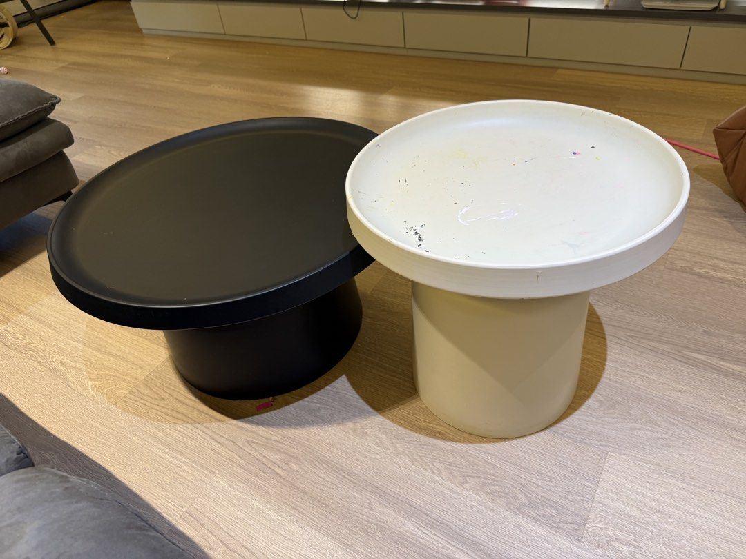 Coffee table (Category: Coffee & Tea Tableware) located in Kampar. Submitted by jacklc (Listing ID 1452006513, Image 1). Description: Round coffee table one set Black - 680mm diameter Off white - 470mm diameter.