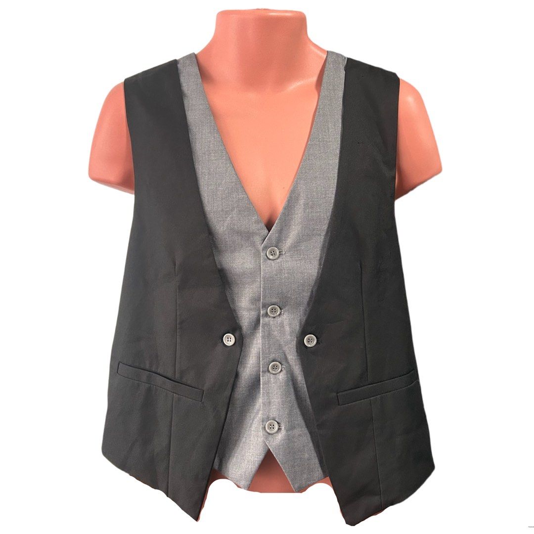 COOFANDY Men's Layered Suit Vest (Category: Vests) located in Pasig City. Submitted by califinestcollectibles (Listing ID 1451954743, Image 3). Description: COOFANDY Men’s Layered Suit Vest T#00228 300 free ship size: Medium Chest: 42 inch / 108 cm (paikot na) length: 23 inch / 59 cm • Actual and detailed photos are already posted—kindly check all photos. • When-worn photos are not provided due to sanitary reasons. • All items are pre-washed. • C