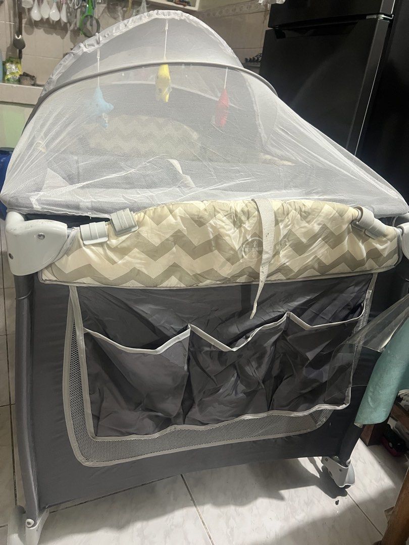 Crib (Category: Cots & Cribs) located in Santa Cruz. Submitted by keeppraying25 (Listing ID 1452014913, Image 3). Description: Complete Set With diaper changer with mosquito Net with 2nd Layer No issue Need lang malinisan muna.