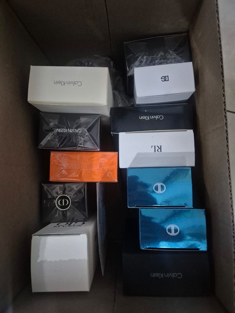 Davidoff Cool Water Cologne for Men 125 mL (Category: Fragrance & Deodorants) located in Quezon City. Submitted by project_guy (Listing ID 1448807418, Image 2). Description: - Davidoff Cool Water for Men - Eau de Toilette, Natural Spray - 125 mL bottle - Popular and classic scent - Versatile for everyday or special occasions.