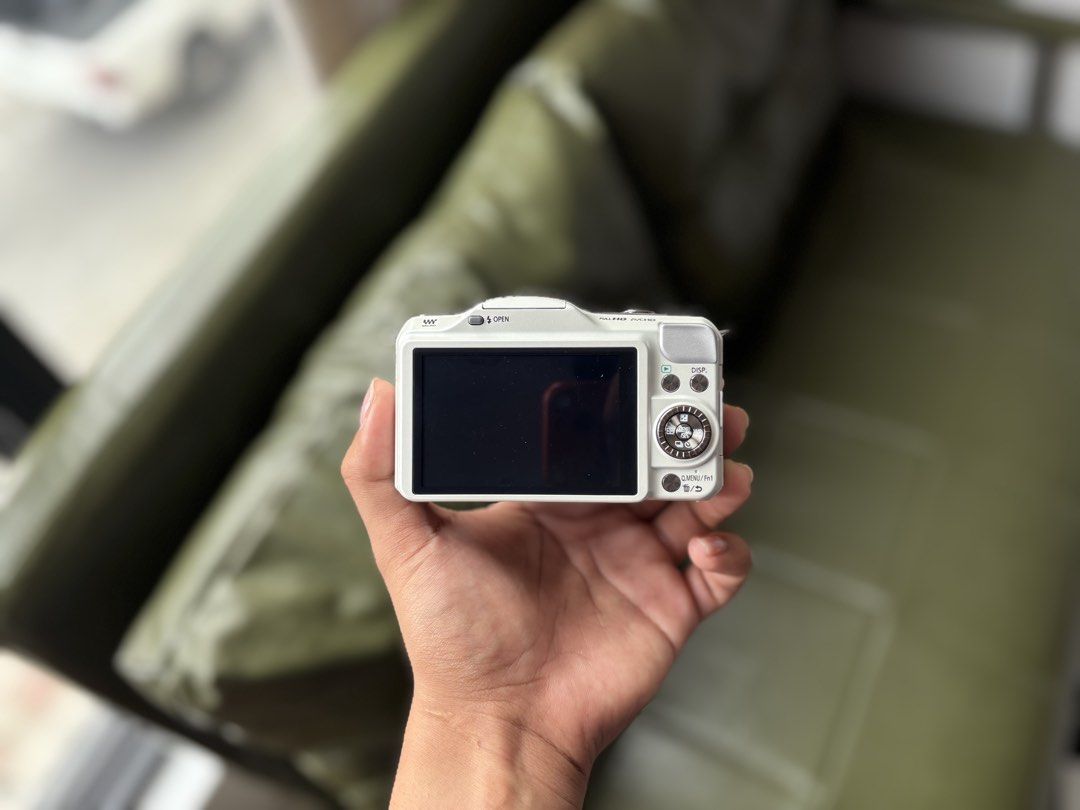 Digital Camera Panasonic Lumix DMC-GF5W (Category: Cameras) located in Valenzuela. Submitted by alfeopaulramos7490 (Listing ID 1452069412, Image 3). Description: FOR SALE! Digital Camera Panasonic Lumix DMC-GF5W 12.1 megapixel P12,999 ONLY +sf INCLUSION: * panasonic lumix dmc-gf5w body * original panasonic lumix 14-42mm lens * original panasonic lumix lens hood * original panasonic lumix 14mm lens * original panasonic lumix battery * original pan