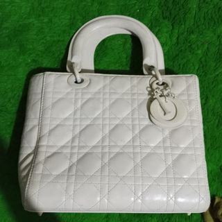 (Kategori: ) berada di . Dikirim oleh alinart23 (ID iklan 1452044401, Gambar 1). Deskripsi: .