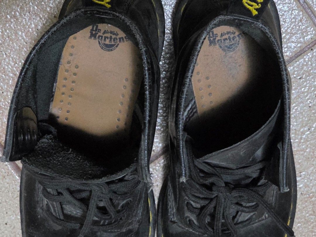 Doc Martens black boots (Category: Boots) located in Muntinlupa City. Submitted by topperware (Listing ID 1452011757, Image 2). Description: bought in italy back in 2013-2014 only used once it's pretty dusty due to storage conditions dont have the box anymore.