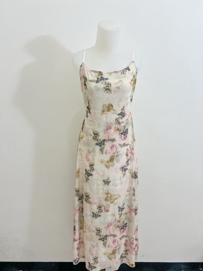 Dress Fairy Floral (Kategori: Gaun & Rok) berada di Surabaya. Dikirim oleh mabaka_studio (ID iklan 1452025280, Gambar 2). Deskripsi: Ld : 80-90 cm Panjang : 115-125 cm ( bisa diadjust) Berfuring Harga sudah termasuk adm oyen Co link dibio.