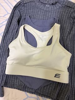 (Category: ) located in . Submitted by savemywears (Listing ID 1452074344, Image 1). Description: .