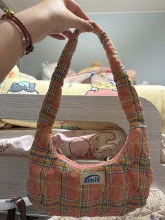 （分類：）位於 。 由 nataliewhl_ 提交（商品編號 1452089811，圖片 1）。簡介： 。