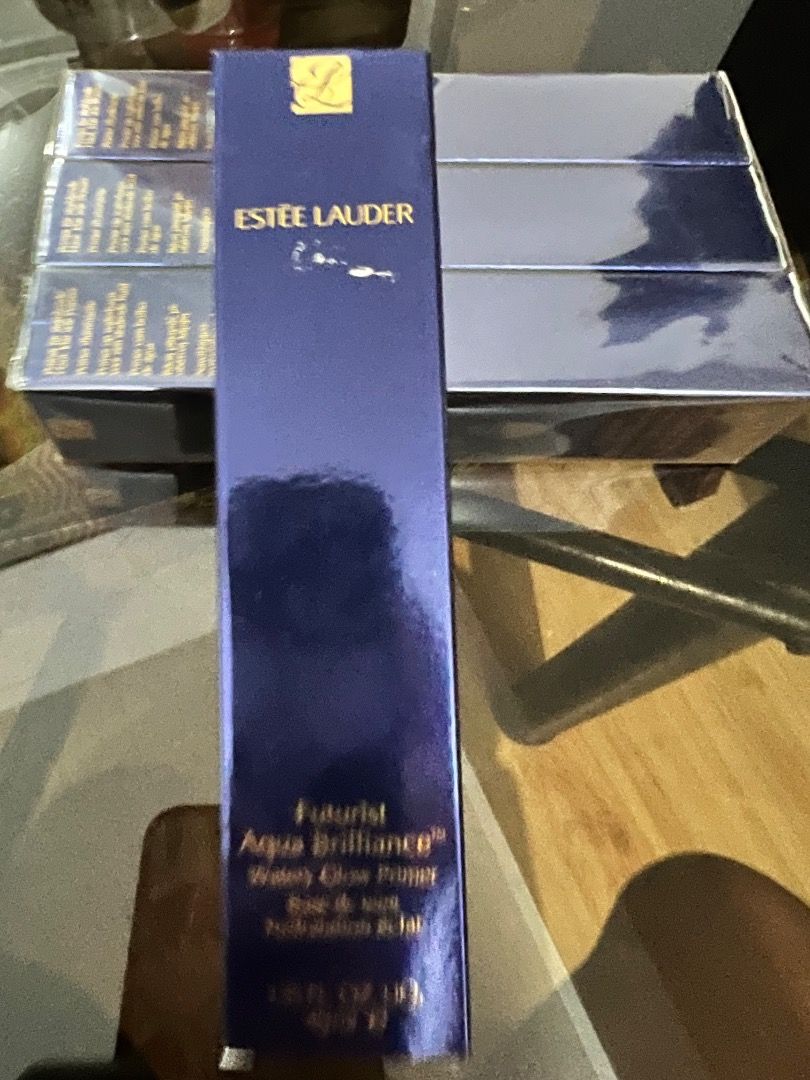 Estee Lauder watery glow primer (Category: Makeup) located in Pasig City. Submitted by tlnmakeupandperfumes (Listing ID 1452093058, Image 3). Description: The Estée Lauder Futurist Aqua Brilliance™ Watery Glow Primer is highly regarded as an excellent, lightweight, and hydrating product designed for a dewy, glowing finish. It excels at providing intense hydration, acting as a smooth base for makeup, and creating a breathable barrier, making it pa