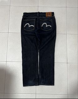 (Category: ) located in . Submitted by preowned_curation (Listing ID 1452005351, Image 1). Description: .