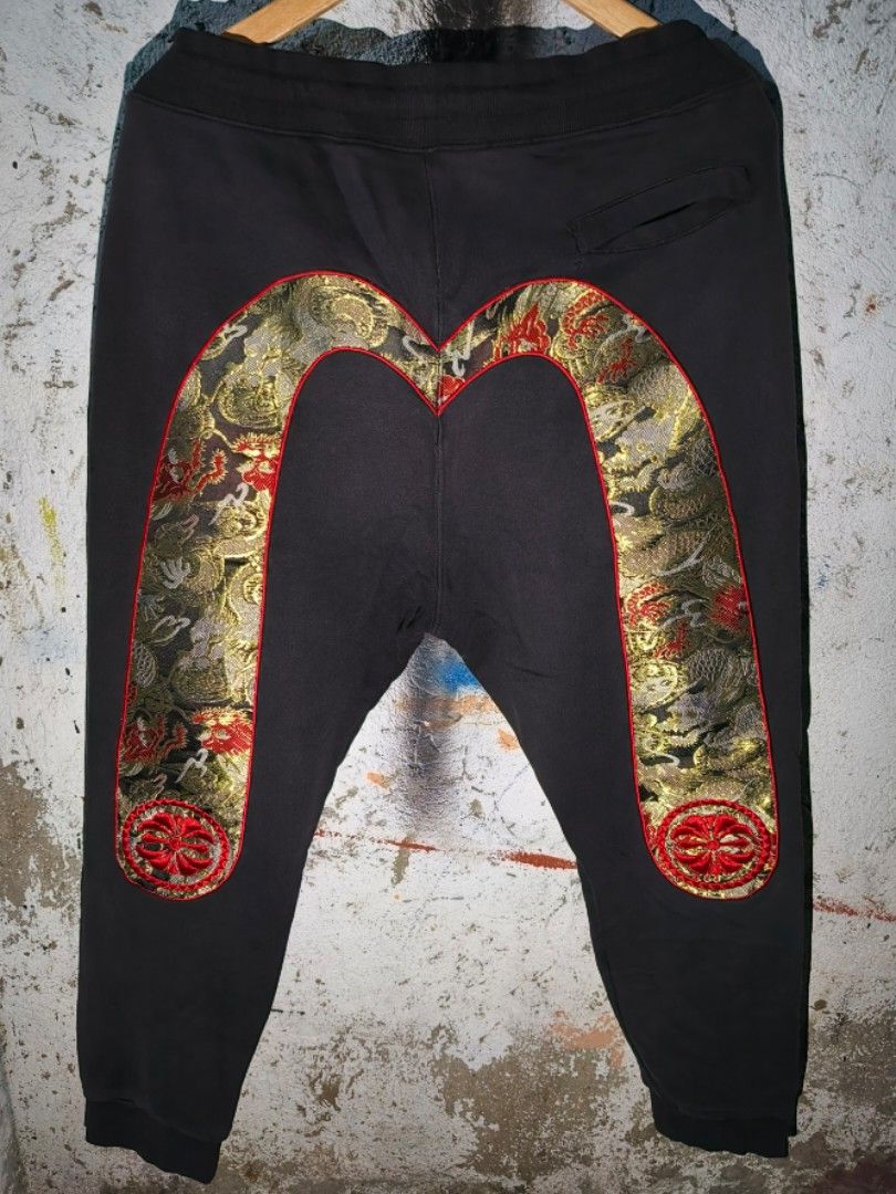 EVISU JOGGER EMBROIDERED (Category: Joggers) located in Makati City. Submitted by updownthrift (Listing ID 1452091143, Image 2). Description: SIZE 34-38 ISSUE: REPAIRED STITCH POCKET PART.