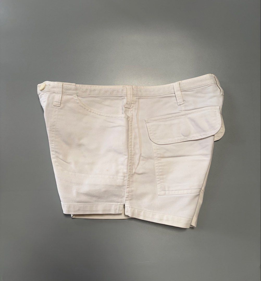 Firefly sporty chic low rise shorts (Category: Shorts) located in Quezon City. Submitted by archivesbya (Listing ID 1451929971, Image 3). Description: Firefly sporty shorts Waist: 26-30 inch Length: 11 inch Leghole: 11 inch issue: has some dirt/stain (see last photo).