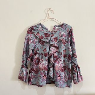 (Kategori: ) berada di . Dikirim oleh heavnypreloved (ID iklan 1451938044, Gambar 1). Deskripsi: .