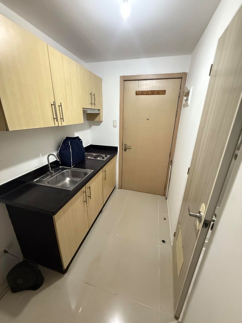 FOR SALE Grass Residences Tower 2 (Category: Apartments & Condos) located in Quezon City. Submitted by marya_s (Listing ID 1402107242, Image 3). Description: For Sale Grass Residences Tower 2 1 Bedroom Unit ( No Balcony) Upper Ground Floor/ 2nd Floor With Bed, Window Type AC and TV City View Updated Property Tax and Condo Dues Clean Title Amenities Swimming Pool Gym 24 hour Security CCTV Near SM North CASH ONLY Transfer, CGT, all taxes and paperw