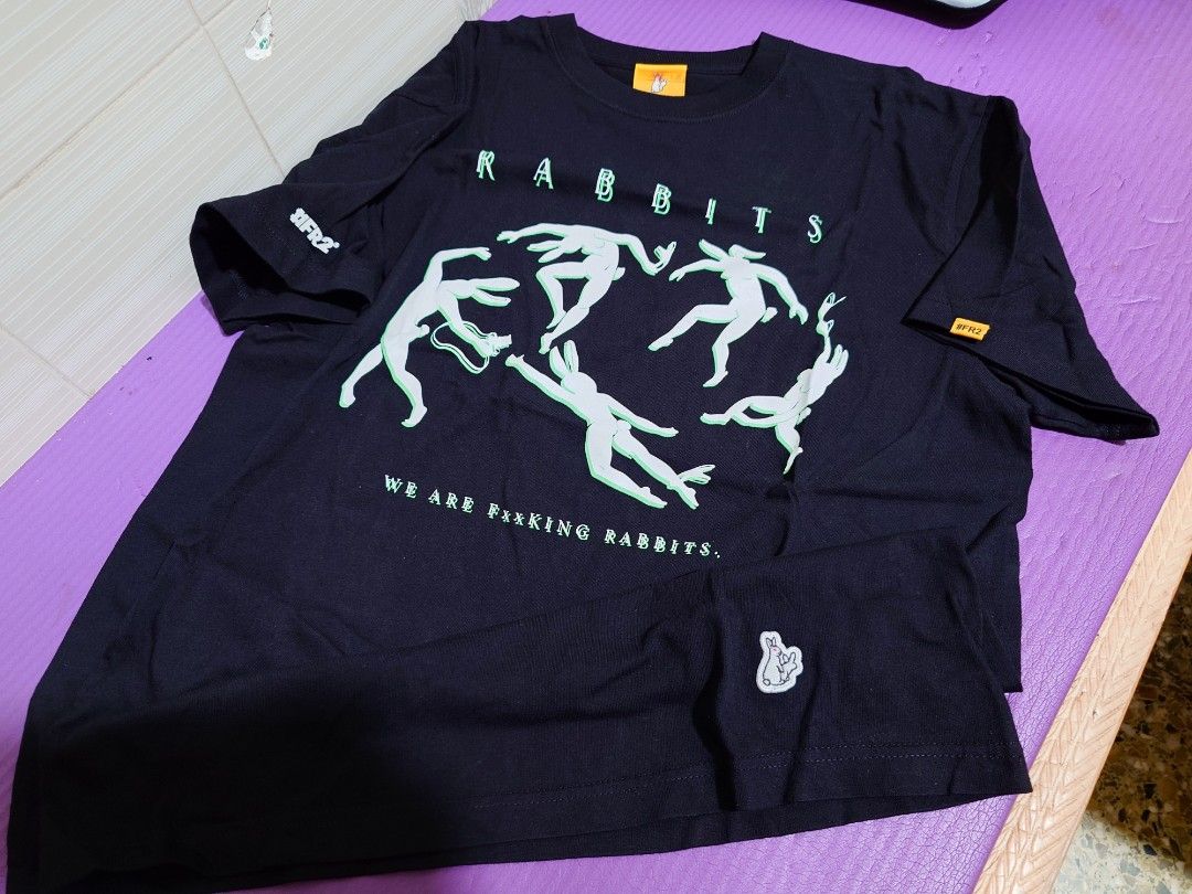 Fr2 闇 sample tee （分類：T-shirt、恤衫、有領衫）位於 Hong Kong。 由 sonoda2b 提交（商品編號 1451979839，圖片 2）。簡介： 刺繡女超人 XL 350 3D兔女郎 M 300。
