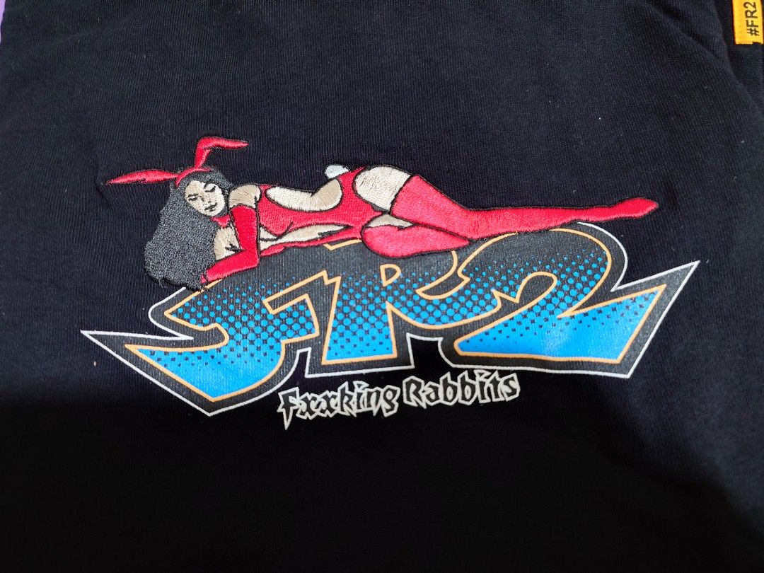 Fr2 闇 sample tee （分類：T-shirt、恤衫、有領衫）位於 Hong Kong。 由 sonoda2b 提交（商品編號 1451979839，圖片 3）。簡介： 刺繡女超人 XL 350 3D兔女郎 M 300。
