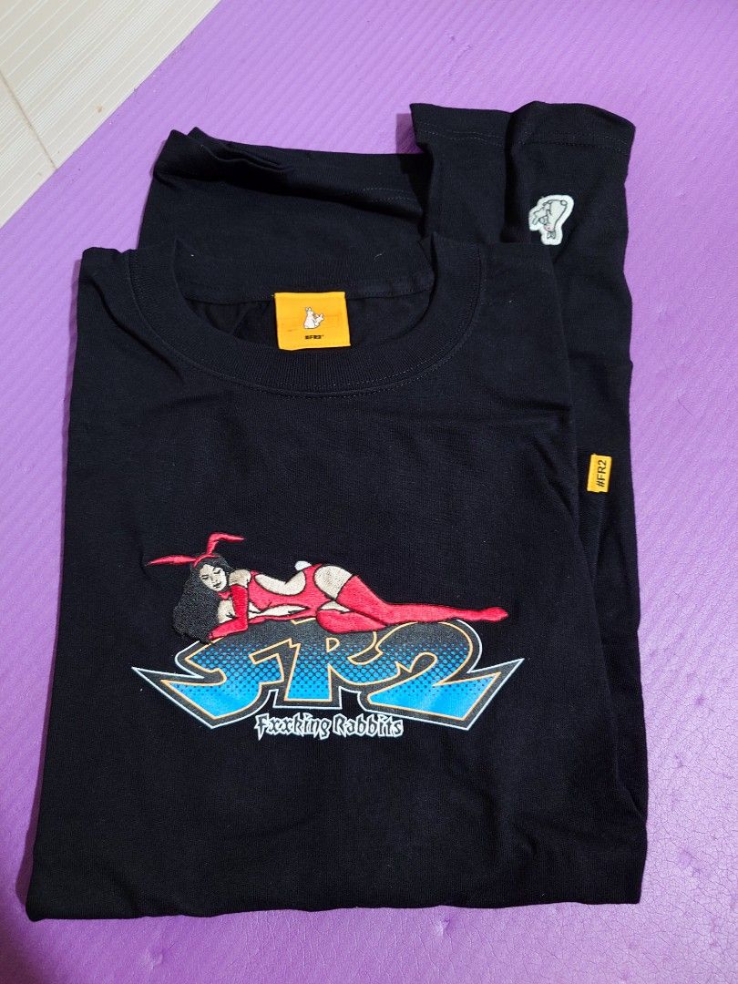 Fr2 闇 sample tee （分類：T-shirt、恤衫、有領衫）位於 Hong Kong。 由 sonoda2b 提交（商品編號 1451979839，圖片 1）。簡介： 刺繡女超人 XL 350 3D兔女郎 M 300。