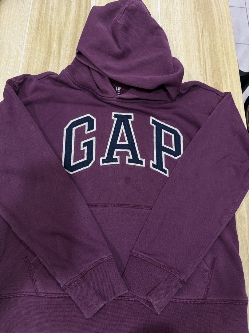 Gap pullover (Category: Babies & Kids Fashion) located in Kuala Lumpur. Submitted by hanger_kecik (Listing ID 1452057011, Image 1). Description: Age 9-12 years.