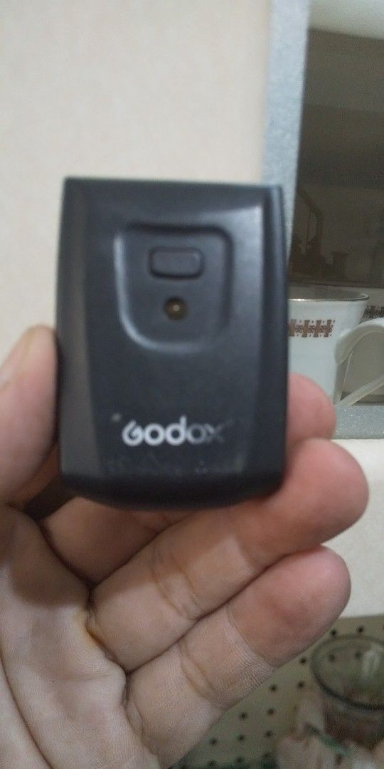 Godox Wireless Flash Trigger Receiver (as-is) (Category: Flashes) located in Binan City. Submitted by rpute (Listing ID 1451954208, Image 1). Description: 🚚 Delivery: Lalamove | J&T | LBC (Nationwide) 💳 Payment: GCash / Cash (payment first priority) ⚠️ Disclaimer: This is a pre-loved item, expect minor signs of use. Item sold as-is — no returns, exchanges, or refunds..