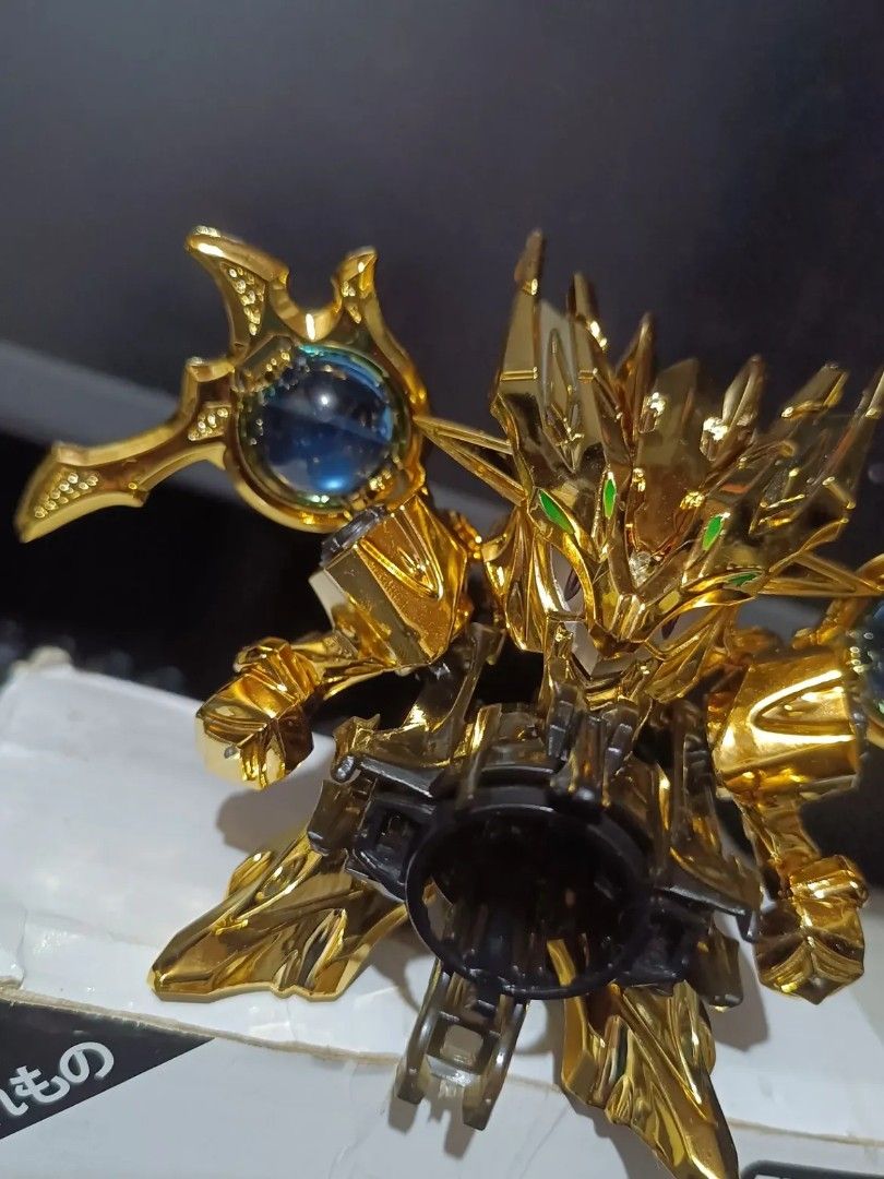 Gold Twin Drazeros| B-Daman (Category: Vintage Collectibles) located in Los Banos. Submitted by lemuel_02 (Listing ID 1452054187, Image 3). Description: 🏷️2500 Brand New | Unbuilt (Other Photos are Sample built) Los Baños, Laguna.