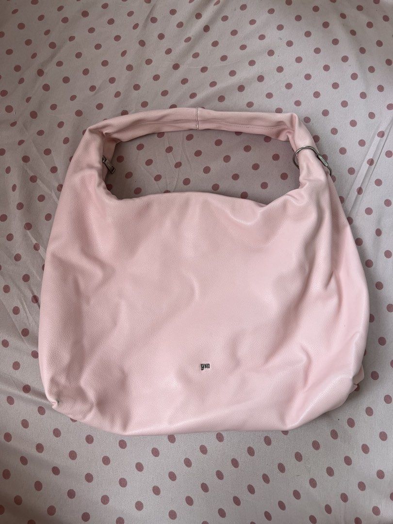 GVN Large Hobo Bag in Blush (Light Pebbled) (Category: Shoulder Bags) located in Makati City. Submitted by juberi (Listing ID 1451907289, Image 1). Description: • still nego :) • has a few areas of peeling on the leather • interior has some dirt/stains • please refer to the photos for the actual condition. • no cancellations, refunds, or returns. • can do same day delivery via Lalamove or shipping via LBC/J&T/Flash Express. 💌 loc: makati.