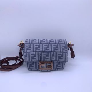 （分類：）位於 。 由 eluse_luxury 提交（商品編號 1451963774，圖片 1）。簡介： 。