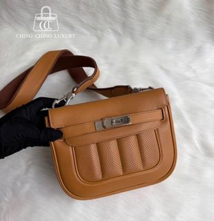 （分類：）位於 。 由 chingchingluxury 提交（商品編號 1448310840，圖片 1）。簡介： 。