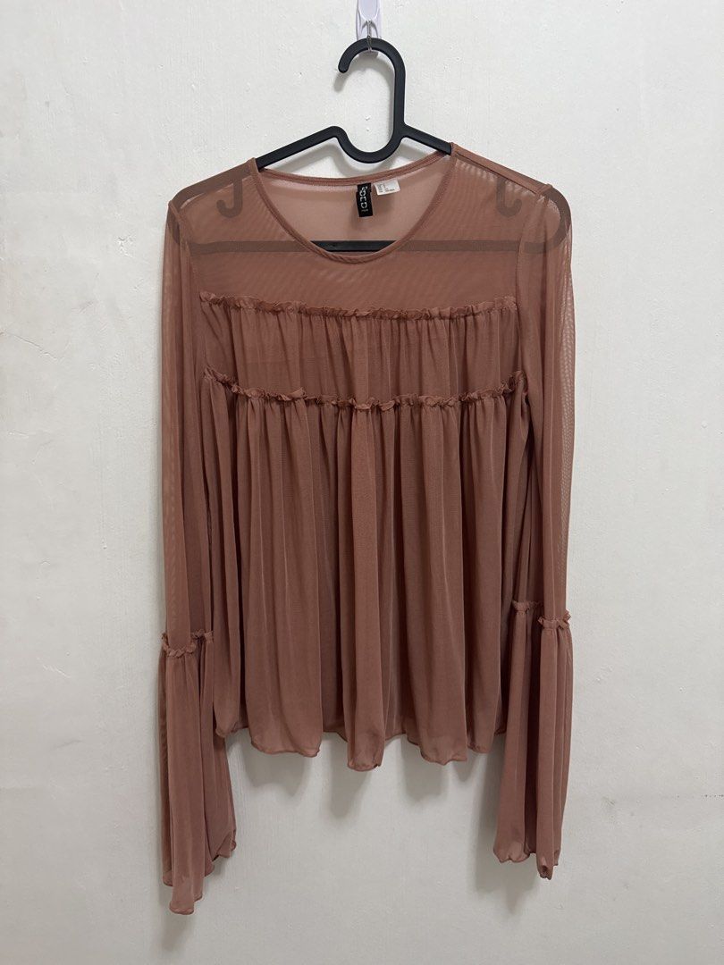 H&M Sheer Top (Category: Blouses) located in Quezon City. Submitted by fromthreesha (Listing ID 1451975183, Image 1). Description: Never used. .