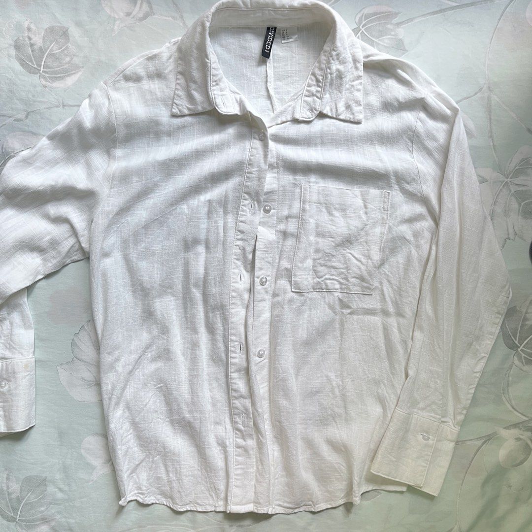 H&M white jacket （分類：襯衫）位於 Hong Kong。 由 ggigii 提交（商品編號 1451906503，圖片 1）。簡介： 。