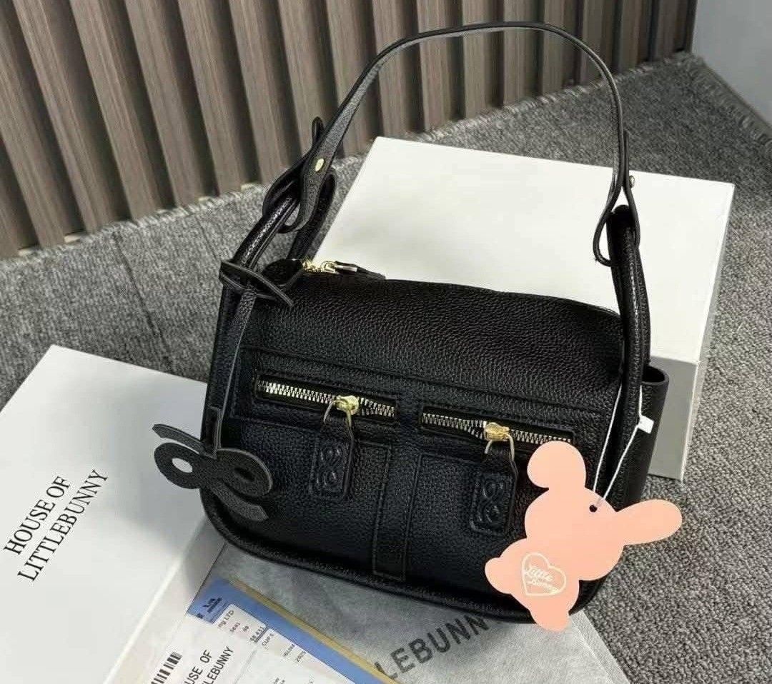 Holb bag (Category: Luxury Bags & Wallets) located in Bulacan. Submitted by butterflym60701 (Listing ID 1451961908, Image 3). Description: in very good condition.