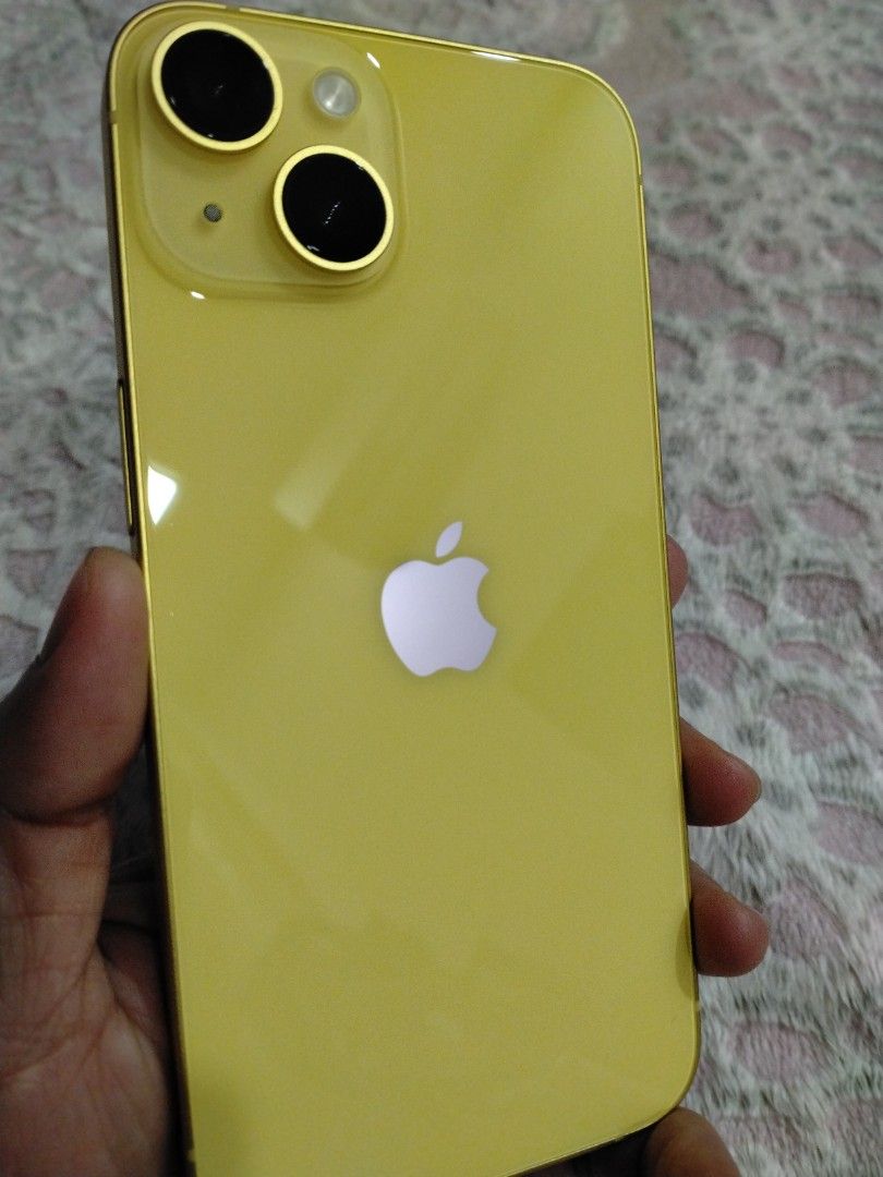 Ip 14 (Category: iPhone 14 Series) located in Petaling Jaya. Submitted by insalynn (Listing ID 1452068408, Image 2). Description: Masih dlm keadaan cantik. Nak jual sebab ada ip lain. Berminat segera pm. Siapa cepat dia dapat.