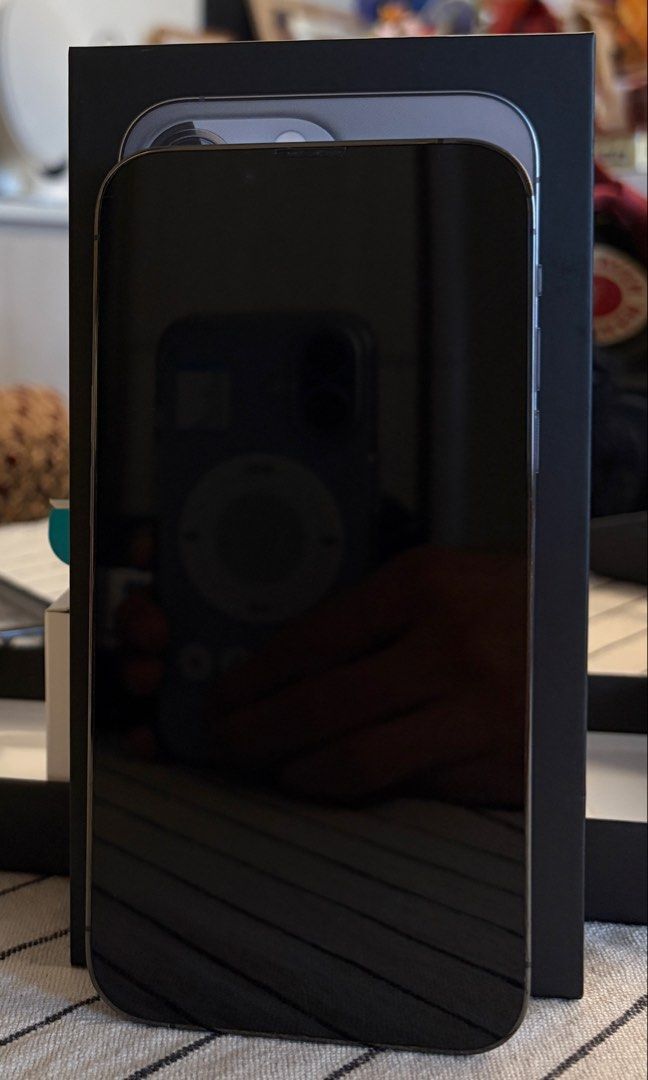 iPhone 13 Pro 256GB Graphite （分類：iPhone 13 系列）位於 Hong Kong。 由 dygezuq38j 提交（商品編號 1452002040，圖片 1）。簡介： iPhone 13 Pro 256GB 碳灰色 港行有盒 電 90 跟殼一個 保護貼一張。