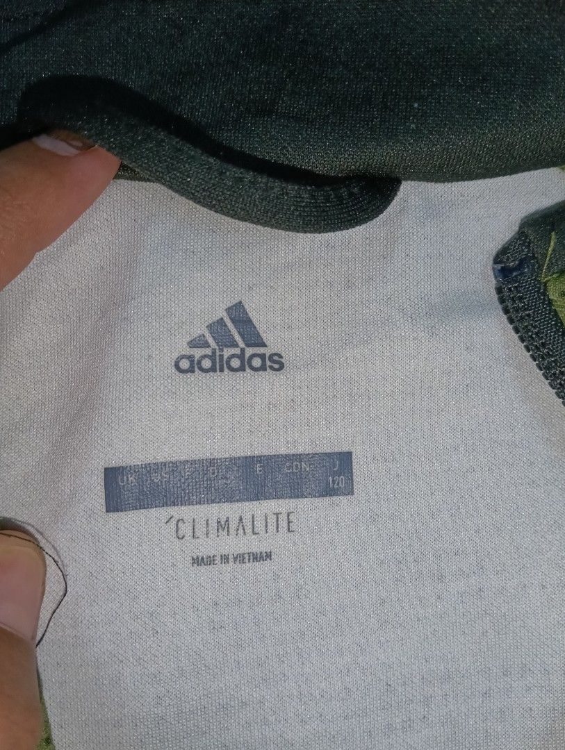 Jacket (Category: Coats, Jackets and Outerwear) located in Rengit. Submitted by madonat (Listing ID 1452056976, Image 3). Description: .