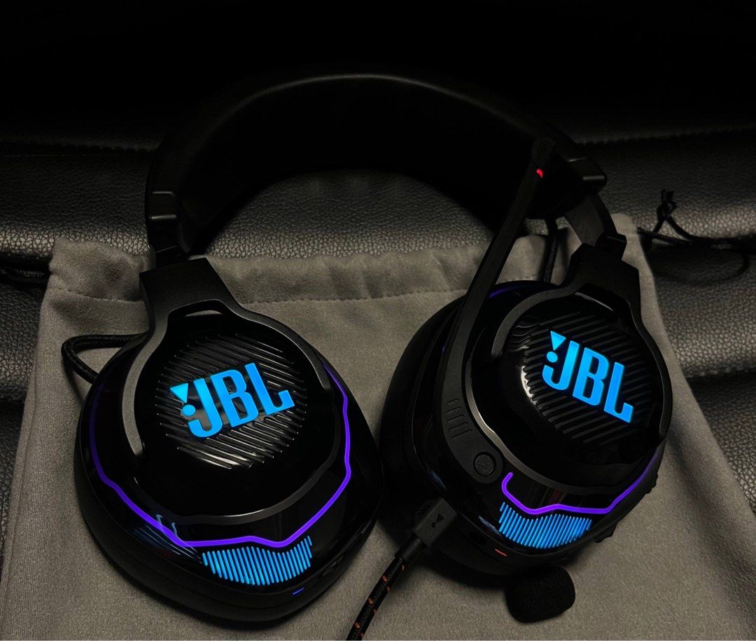 JBL Quantum 910 Wireless Gaming Headset (Category: Headphones & Headsets) located in Pasig City. Submitted by gups30 (Listing ID 1451981142, Image 1). Description: JBL Quantum 910 Wireless Gaming Headset. Complete with original box and accessories. Features: - JBL QuantumSPHERE 360 spatial audio with head tracking - JBL QuantumSURROUND for immersive gaming audio - JBL QuantumSOUND Signature - Wireless 2.4GHz connection via USB dongle - Bluetooth 