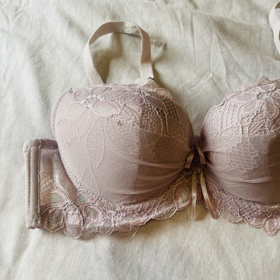 Jinuo Bra Size 34/75 Pink Lace Push-up Padded Underwire (Category: Undergarments & Loungewear) located in Quezon City. Submitted by shelved (Listing ID 1451908223, Image 3). Description: - Pink lace push-up bra - Size: 34/75 - Underwire for excellent support - Adjustable straps for a perfect fit - Charming small bow detail at the front - Ideal for comfortable everyday wear.