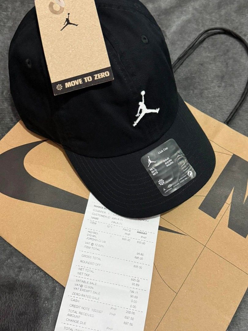 Jordan Jumpman Club Cap Black (Category: Caps & Hats) located in Manila. Submitted by collection2024 (Listing ID 1452032675, Image 2). Description: - Authentic Black Jordan Cap - White Jumpman Logo - Size: M/L - Brand New with Original Tags and Bag - Purchased from Nike - Ideal for Everyday Wear - Classic and Stylish - Unisex -PaperBag is not Included ❌️ Original price from Nike Outlet- 895 Selling it for -750+ SF✅️ Loc. San Mateo Rizal.