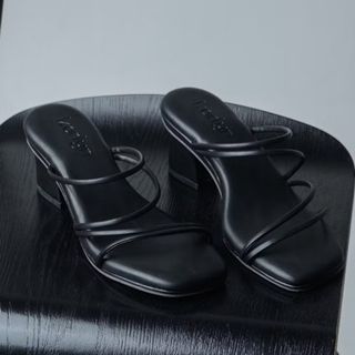 (Category: ) located in . Submitted by quality_closet_ (Listing ID 1452076672, Image 1). Description: .