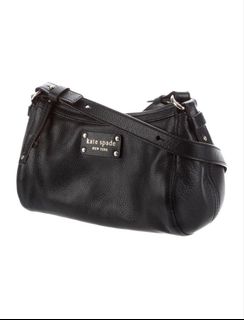 (Category: ) located in . Submitted by pr3ttysboutique (Listing ID 1451915744, Image 1). Description: .