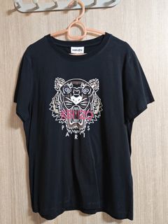 (Category: ) located in . Submitted by fashionistatrove (Listing ID 1452068136, Image 1). Description: .