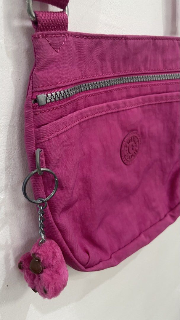 Kipling Cross-body Bag (Category: Cross-body Bags) located in Las Pinas. Submitted by qcleopatrastrove (Listing ID 1452047718, Image 2). Description: *Issue is on the last photo. Please manage your expectations. Thank you.🤎.