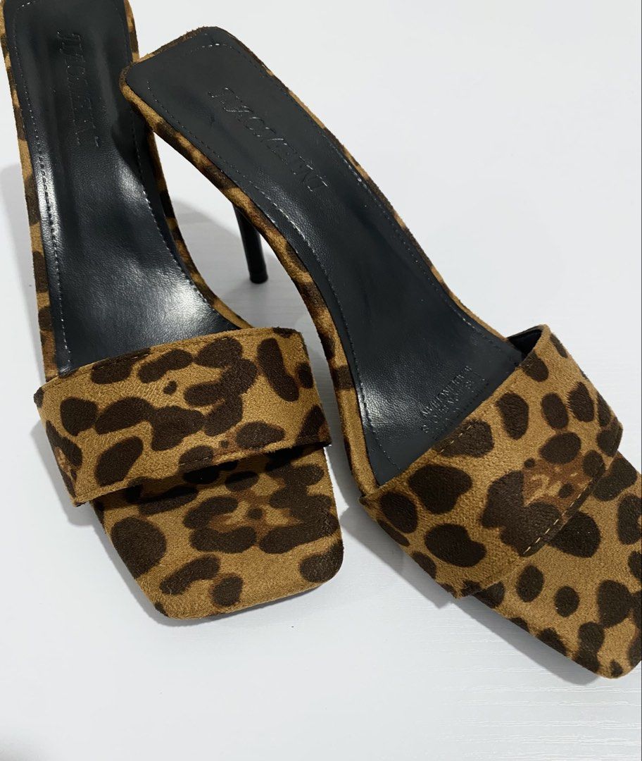 Leopard Print Sandals (Category: Sandals) located in Manila. Submitted by _patricialijauco (Listing ID 1452018123, Image 2). Description: Leopard print 2.5 inch sandals Size: 25cm RFS: Too big for me.