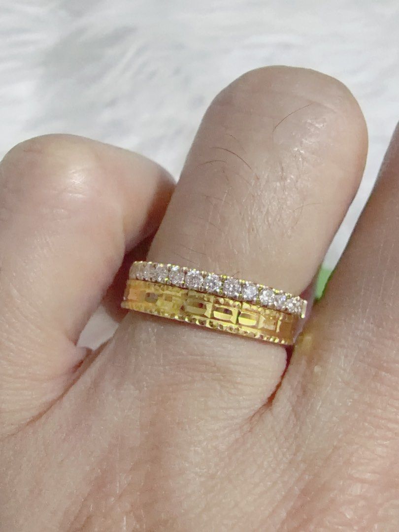 Let’s stack the rings! (Category: Rings) located in Singapore. Submitted by cinderella2020 (Listing ID 1452065665, Image 1). Description: So beautiful to stack your gold rings with diamond rings 💍 .