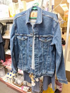 (Category: ) located in . Submitted by fastdealtodaythankyou (Listing ID 1451934852, Image 1). Description: .