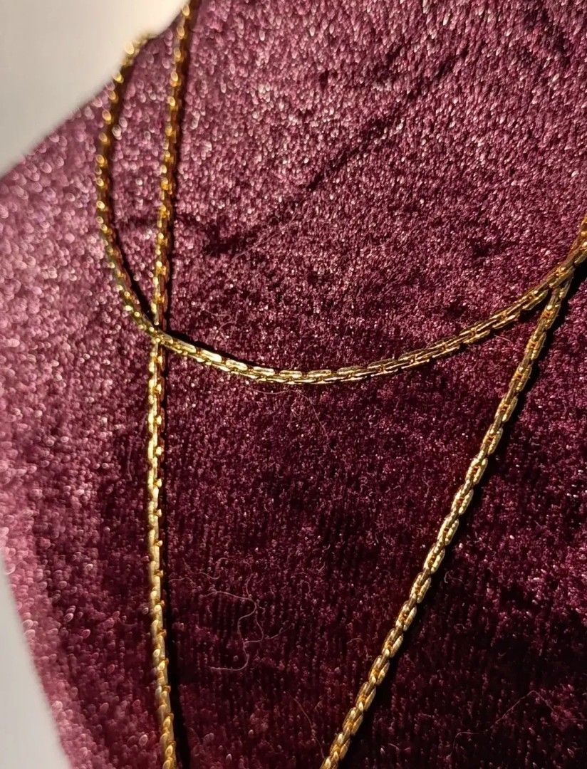 Long Slider Necklace (Category: Necklaces) located in Gingoog City. Submitted by ThePurpleBox (Listing ID 1452086187, Image 3). Description: Long Slider Necklace 450php✅ Material: Chain is gold tone metal, pendant has enamel focal detail set in gold tone metal In very good condition. From Japan. Disclaimer: Listed items are vintage/pre-owned, which means they had a life before we found them. They may show evidence of that previous life; signs of 