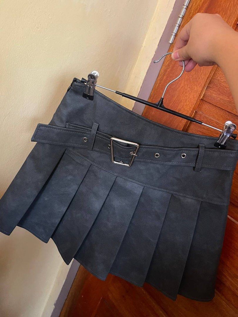 Pleated Leather Mini Skirt (Category: Skirts) located in San Luis. Submitted by revibeee (Listing ID 1451910282, Image 2). Description: FOR SALE PLEATED LEATHER MINI SKIRT COLOR DARK GRAY LIKE NEW CONDITION CAN PASS AS BN SIZE MEDIUM ON TAG WIDTH 12.5 TO 13 INCHES | LENGTH 14 INCHES CAN FIT SIZE 25 TO 26 WAISTLINE WITH INNER SHORT AND BELT KINDLY CHECK THE PHOTOS FOR THE COMPLETE DETAILS SUPER NICE IN ACTUAL NO ISSUE WITH SIDE ZIPPER COLOR RATE 9