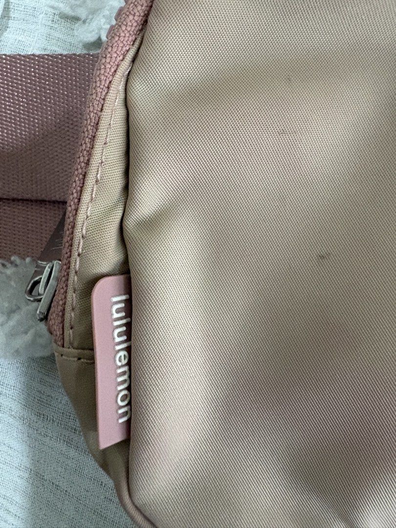 Lululemon Everywhere Belt Bag 1L Light Pink (Category: Cross-body Bags) located in Quezon City. Submitted by heyitsbianca (Listing ID 1452003500, Image 3). Description: Lululemon Everywhere Belt Bag 1L Light Pink. Bought it on Carousell also. Open to swapping. Negotiable. RFS: Decluttering/Not using it.