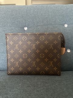 (Category: ) located in . Submitted by luxuryvintageitems (Listing ID 1452003214, Image 1). Description: .