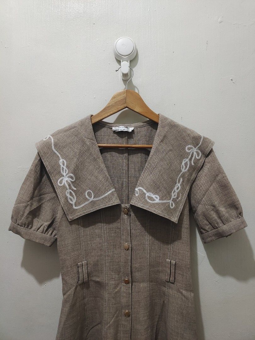 LYN AROUND- romper (Category: Rompers) located in Manila. Submitted by cw.fits (Listing ID 1452032650, Image 2). Description: small on tag can fit til medium.
