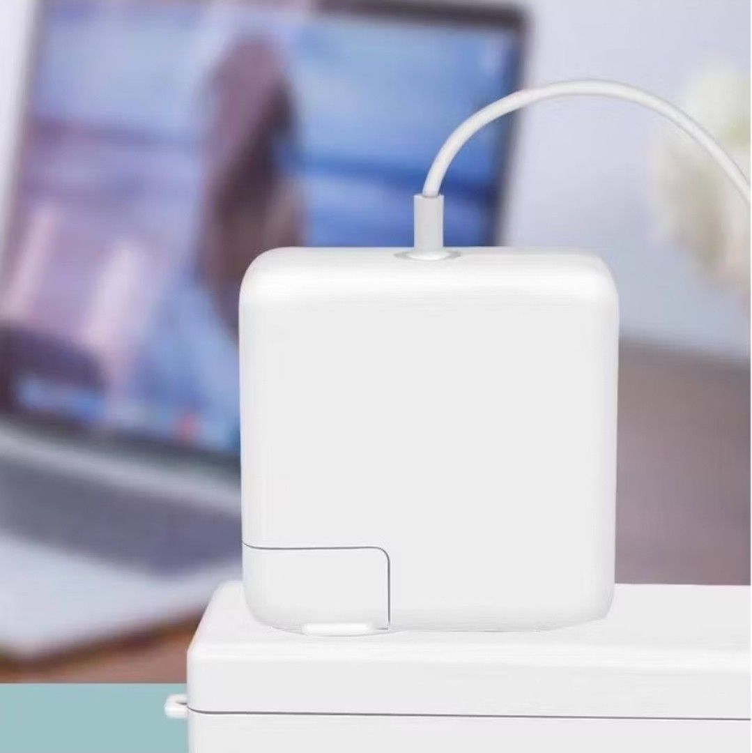 Macbook 65W T-Tip Charger (Category: Chargers) located in Marikina City. Submitted by hellojuerj (Listing ID 1452090620, Image 2). Description: Brand New, Never Used RFS : wrong charger for my laptop model.