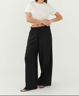 (Category: ) located in . Submitted by thefashionguitar (Listing ID 1452054878, Image 1). Description: .