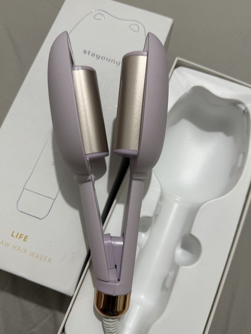Mermaid Hair Curler (Category: Hair) located in Iloilo. Submitted by lovedbysachi (Listing ID 1452087832, Image 2). Description: Used only once Can send vid that it’s working.
