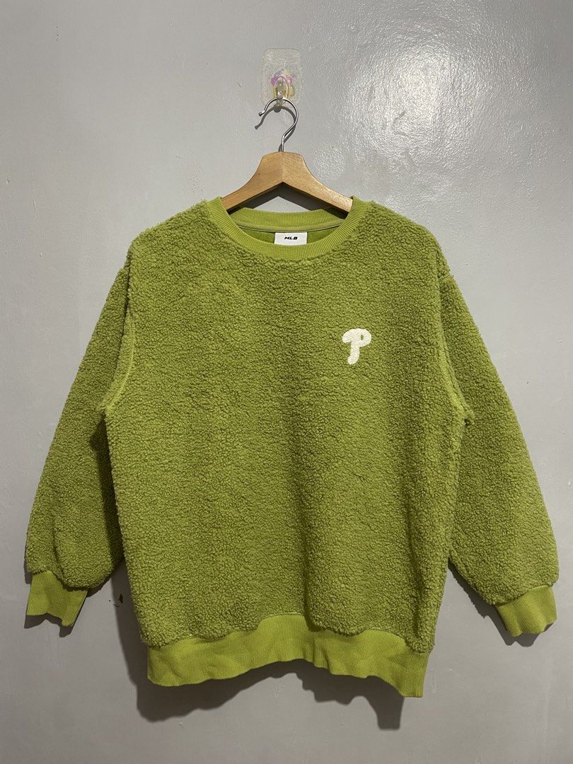 MLB sherpa Philadelphia phillies (Category: Activewear) located in Taguig. Submitted by _curatedfits (Listing ID 1452055619, Image 1). Description: MLB sherpa Philadelphia phillies Size: Small Width 22” Length 26” Sleeve 21” No flaws - 999 Dm! .